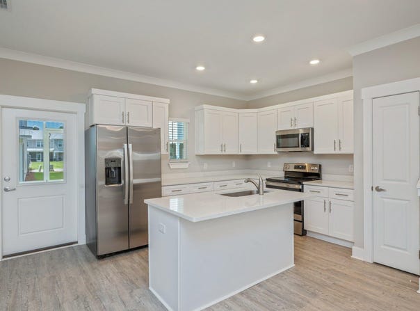 116 Date Palm Lane, Freeport, FL 32439