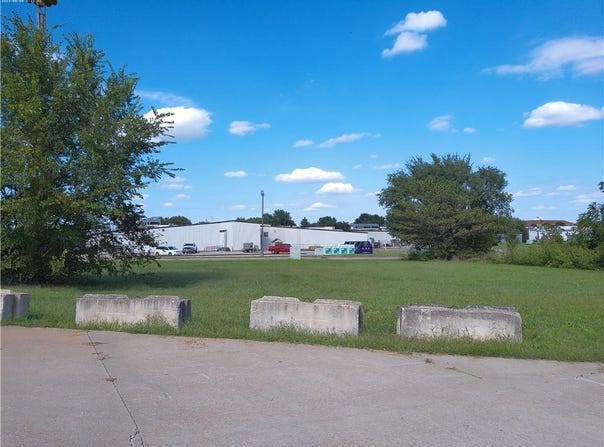 121 N Hospital Drive, Paola, KS 66071