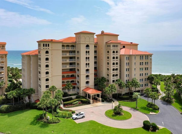 15 AVENUE DE LA MER, PALM COAST, FL 32137