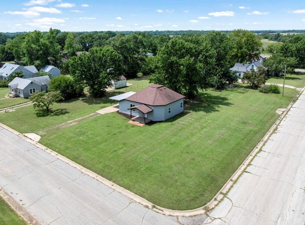 121 N Osage, Argonia, KS 67004