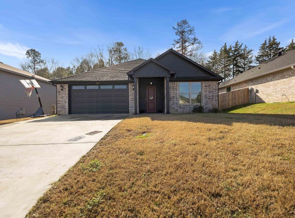 237 Oak Valley, Gilmer, TX 75645