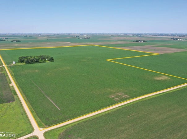 307 280th St., Fenton, IA 50539