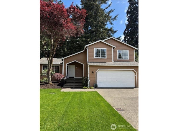 4204 Arbor Court SE, Lacey, WA 98503