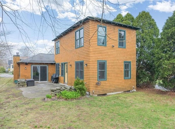 61 Howland Avenue, Jamestown, RI 02835