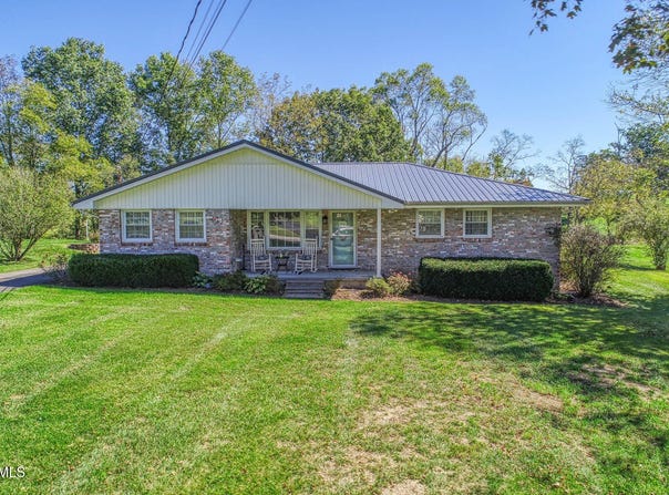131 Circle Drive, Surgoinsville, TN 37873