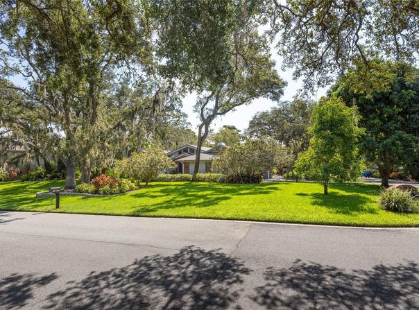 2401 PALM BOULEVARD, DUNEDIN, FL 34698