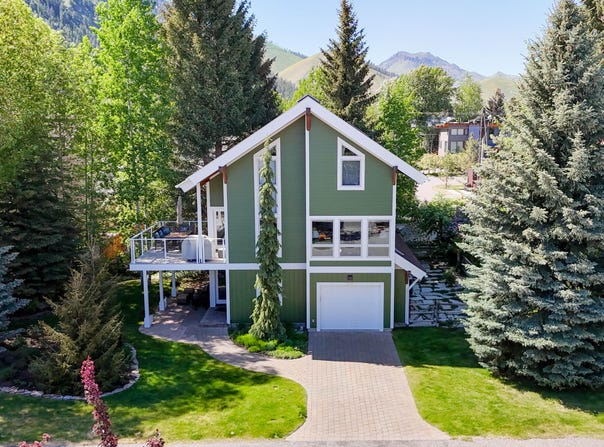 371 W 5TH St, Ketchum, ID 83340