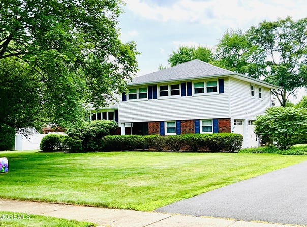 24 Homestead Road, Freehold, NJ 07728