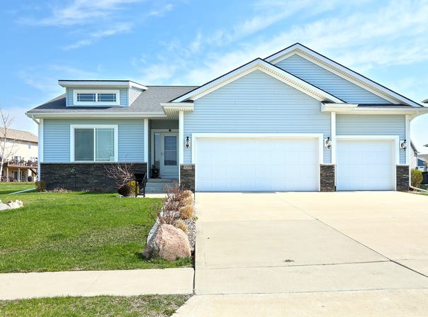 5215 Bulldog Avenue, Van Meter, IA 50261
