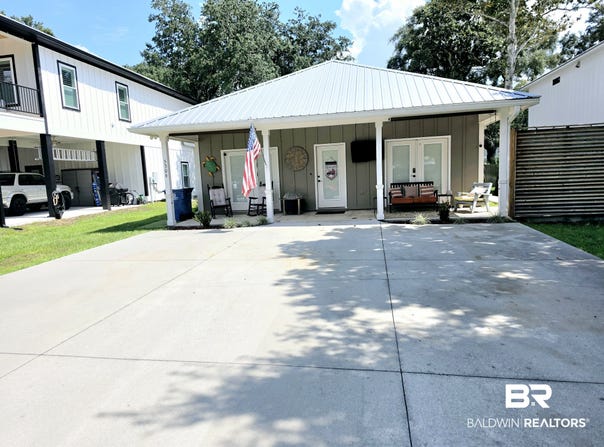 5306 Wolfhead Ave, Orange Beach, AL 36561