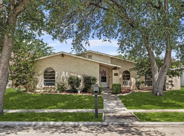 1825 Addington Drive, Carrollton, TX 75007