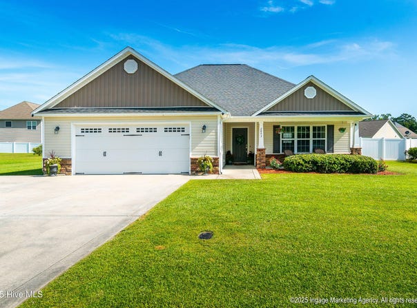 2843 Cresset Drive, Winterville, NC 28590
