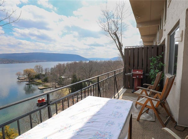 7 Cliffside Drive, South Bristol, NY 14424