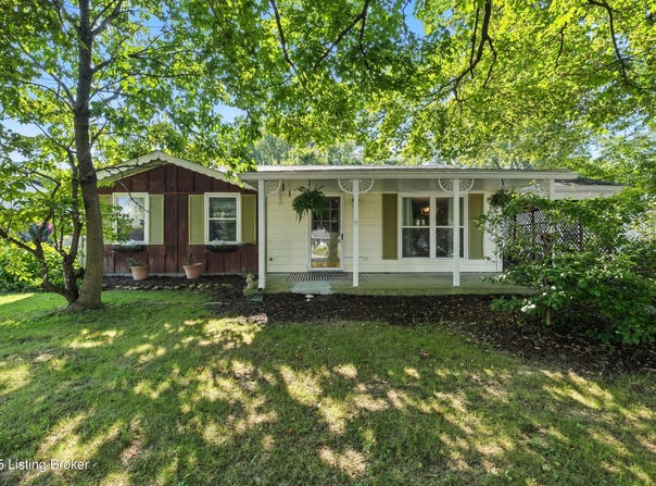 1908 Tennyson Dr, Clarksville, IN 47129