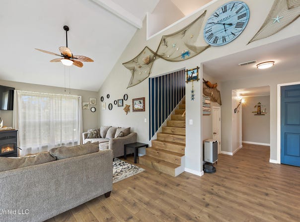 5015 1st Avenue, Bay Saint Louis, MS 39520