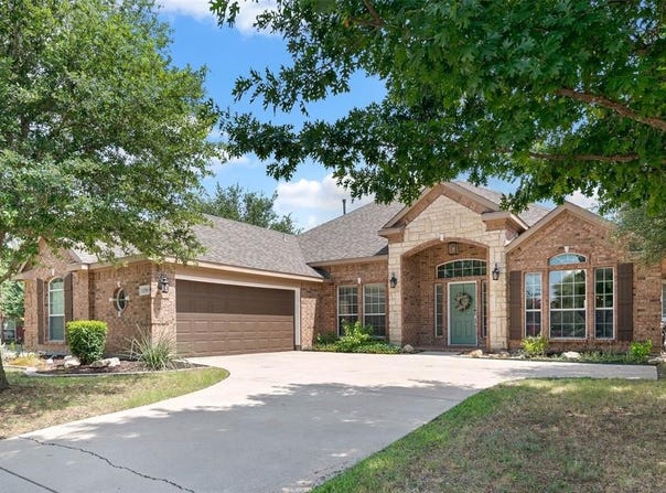1201 Black Hawk Drive, Fort Worth, TX 76052