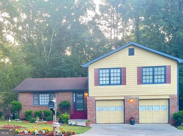 2056 Wellborn Close, Lithonia, GA 30058