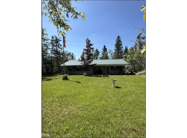 16865 Grace Harbor, Millersburg, MI 49759