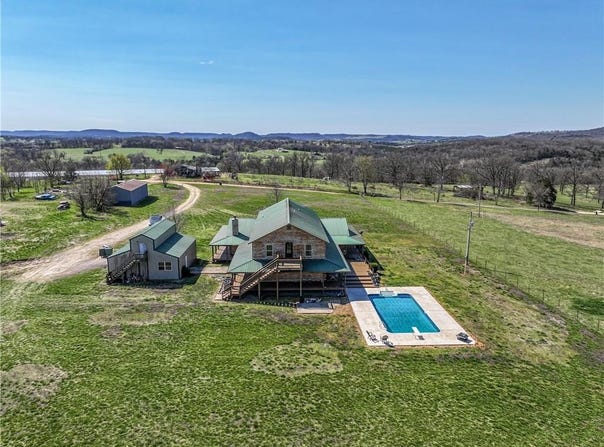 1204 County Road 215, Berryville, AR 72616
