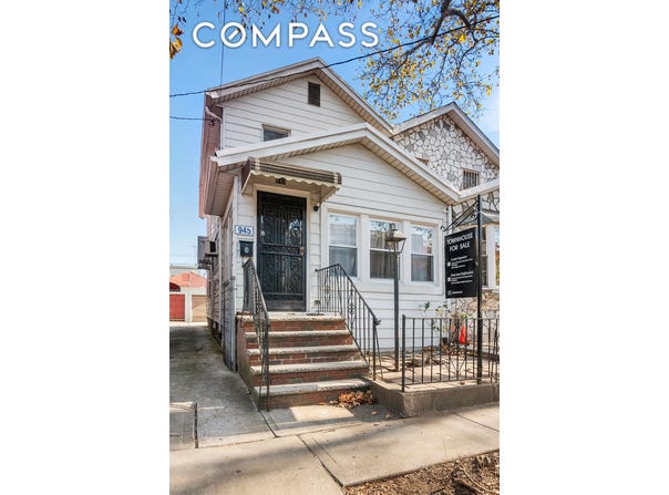 945 East 32nd Street, Brooklyn, NY 11210