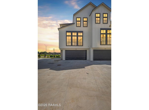 115 Southern Heights, Lafayette, LA 70508