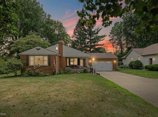 386 Maplewood Drive, Alliance, OH 44601