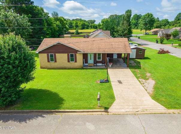 803 Fairlawn Drive, Bolivar, TN 38008