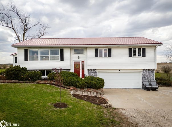 6671 18Th Avenue, Keystone, IA 52249