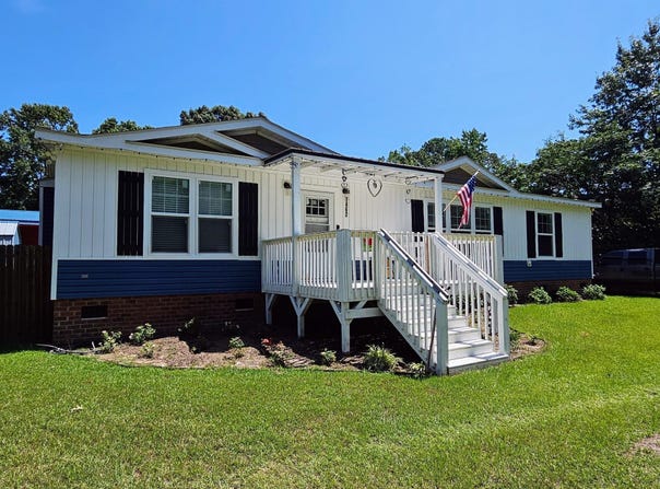 1462 Charles Drive, Manning, SC 29102
