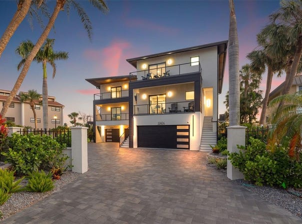 12400 CAPRI CIRCLE N, TREASURE ISLAND, FL 33706