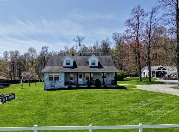 1922 County Road 200, Dundee, OH 44624