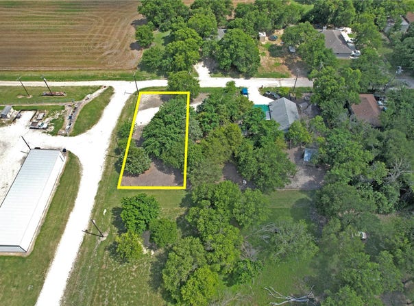 805 E Lamb, Granger, TX 76530