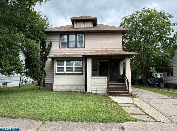 2511 3rd Avenue E, Hibbing, MN 55746