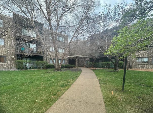4120 Parklawn Avenue, Edina, MN 55435