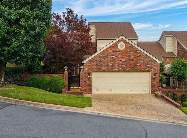 801 Pleasant Valley Dr. #5, Little Rock, AR 72227