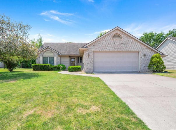 1107 Ashwood Drive, Auburn, IN 46706