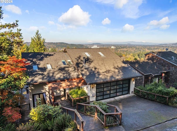 1060 UPPER DEVON LN, Lake Oswego, OR 97034