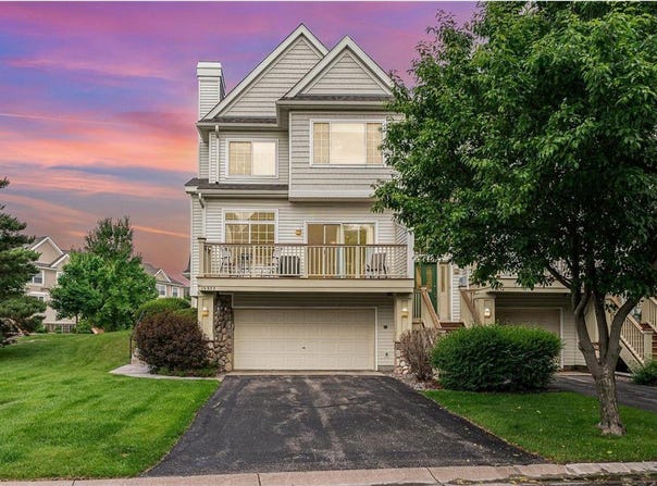 13832 54th Avenue N, Plymouth, MN 55446