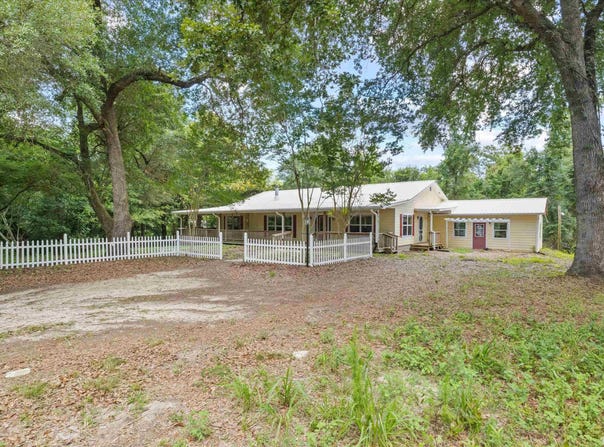 5688 Highway 90, Marianna, FL 32446