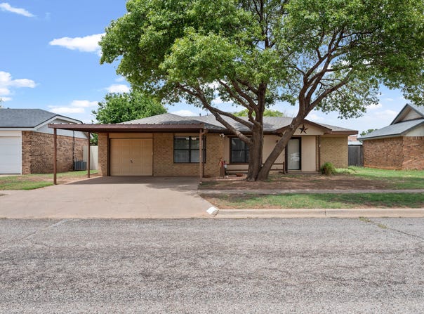 1417 Bryan Avenue, Wolfforth, TX 79382