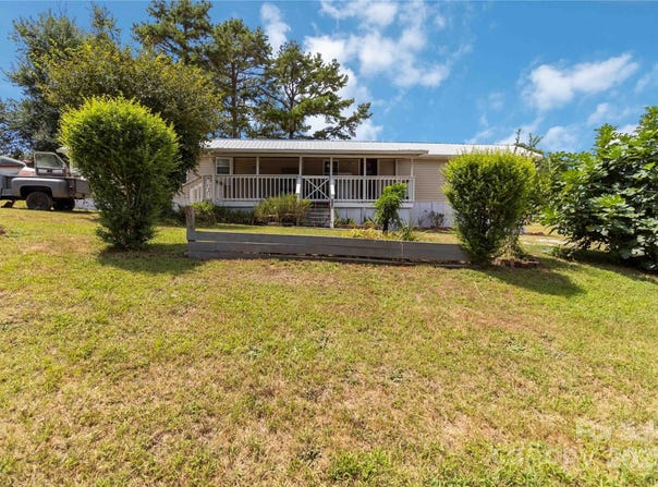 106 Cloverleaf Drive, Clover, SC 29710
