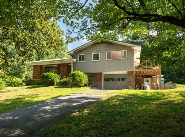 1004 Cave Springs Road, Hixson, TN 37343
