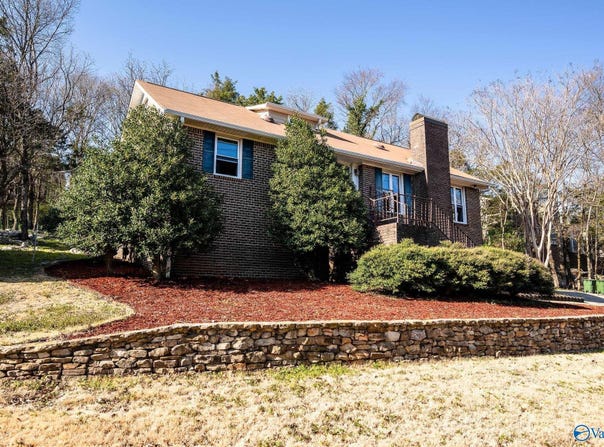 2211 Toll Gate Road SE, Huntsville, AL 35801