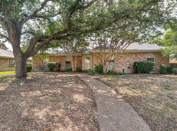 2404 Glen Forest Lane, Plano, TX 75023