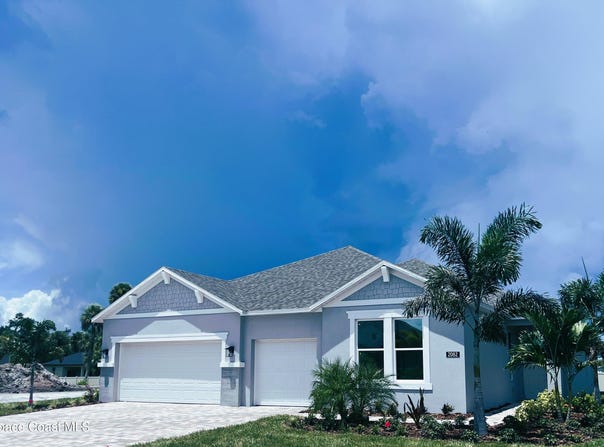 2082 Killian Drive NE, Palm Bay, FL 32905