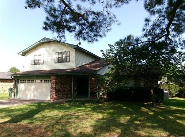 2606 S 28th Street, Muskogee, OK 74401