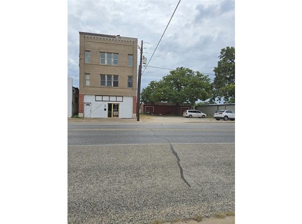 306 S Seaman Street, Eastland, TX 76448