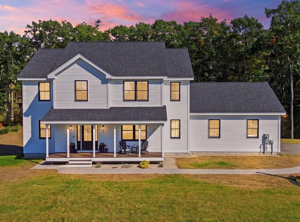 33 Daniel Road, Derry, NH 03038