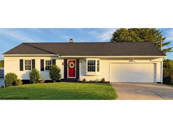 1614 Crestmont Circle, Fairmont, WV 26554