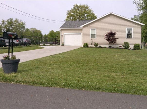 75 Woodward Avenue, Evans, NY 14006